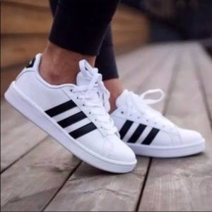 Adidasneo cloudfoam memory footbed sneaker!🤍